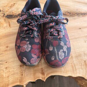 No Bull Trainer – Women’s Size 6 – Very Good Condition